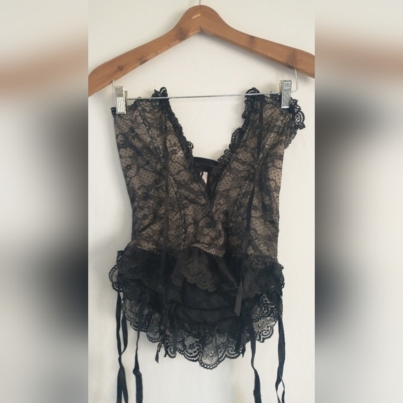 Victoria's Secret Witchy Victorian Gothic Whymsigoth Top Size Medium - Picture 2 of 3